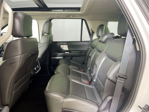Used 2025 Ford Expedition Active AWD/4WD image 11
