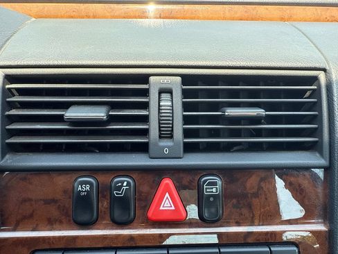 Used 1998 Mercedes-Benz C 280 Sedan image 26