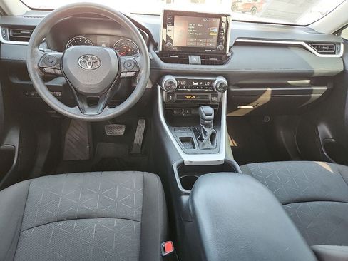 Used 2021 Toyota RAV4 XLE w/ Convenience Package FWD image 16