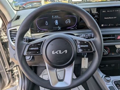 Certified 2026 Kia Seltos LX FWD image 27