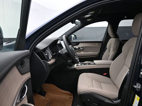 New 2026 Volvo XC90 B6 Plus w/ Protection Package Premier AWD/4WD image 11