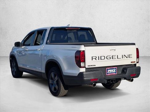 Used 2025 Honda Ridgeline TrailSport image 8
