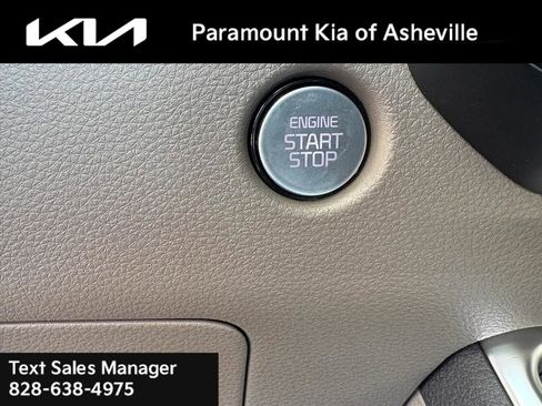 New 2026 Kia Carnival EX image 15