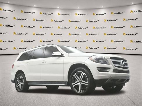 Used 2016 Mercedes-Benz GL 450 4MATIC w/ Premium I Package image 48
