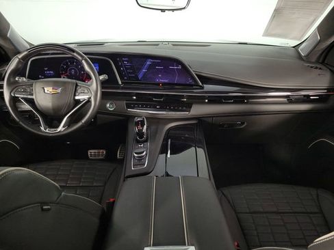 Used 2024 Cadillac Escalade ESV V image 26