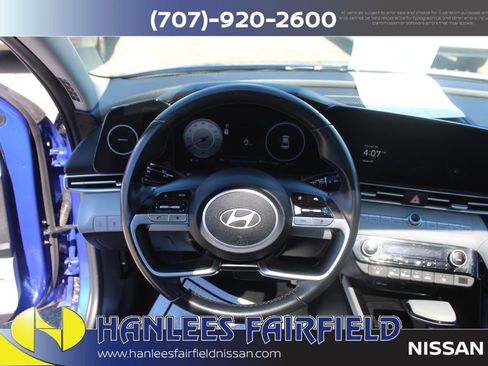 Used 2024 Hyundai Elantra Limited FWD image 17