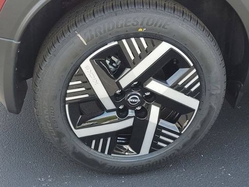 New 2026 Nissan Kicks SV w/ Cold Weather Package FWD image 5