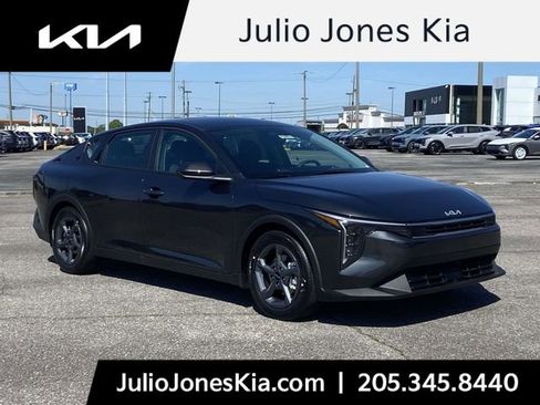 New 2026 Kia K4 FWD image 1