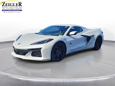 Used 2023 Chevrolet Corvette Z06 RWD image 1