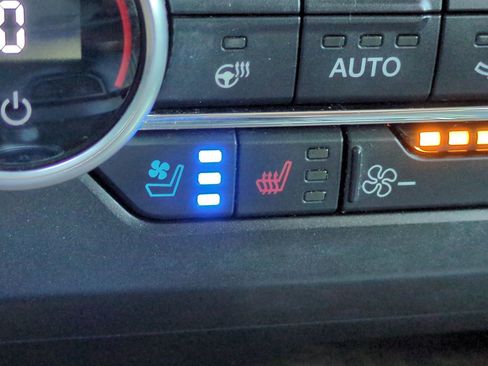 Certified 2021 Ford Expedition Platinum image 23