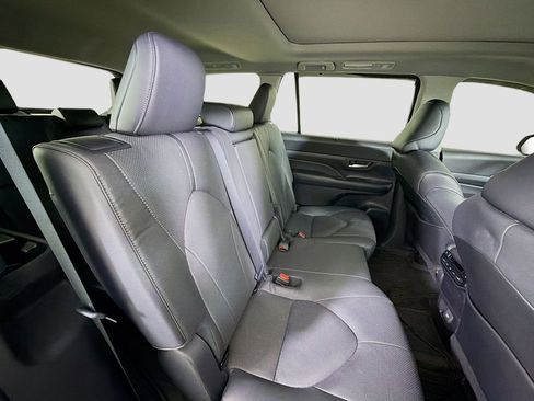 Used 2024 Toyota Grand Highlander AWD Hybrid image 31