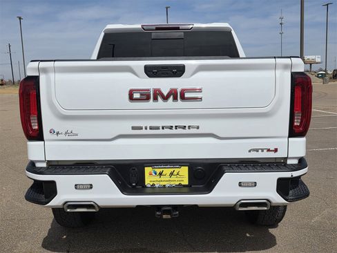 Used 2022 GMC Sierra 1500 AT4 w/ AT4 Preferred Package image 6