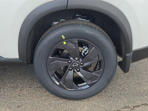 New 2026 Nissan Rogue SV w/ Cold Weather Package AWD/4WD image 4