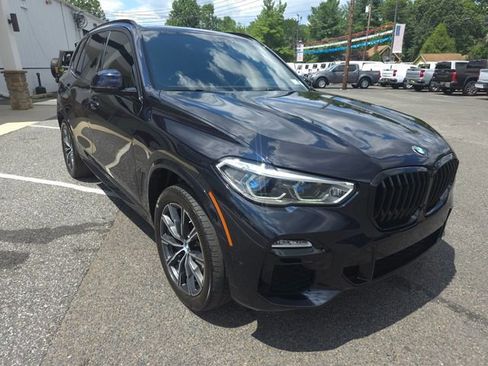 Used 2021 BMW X5 xDrive40i w/ M Sport Package image 3
