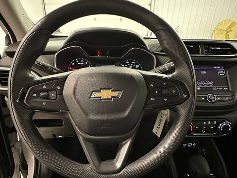Used 2023 Chevrolet TrailBlazer LS AWD/4WD image 29
