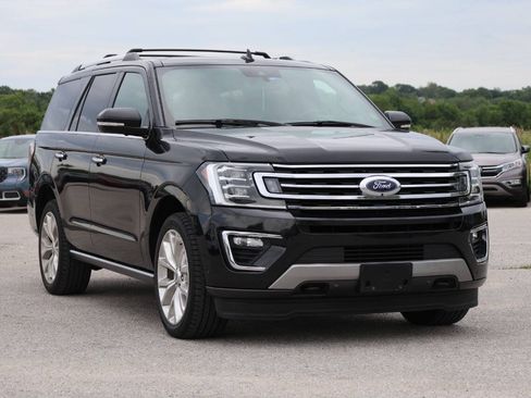 Used 2019 Ford Expedition Limited w/ Equipment Group 302A AWD/4WD image 4