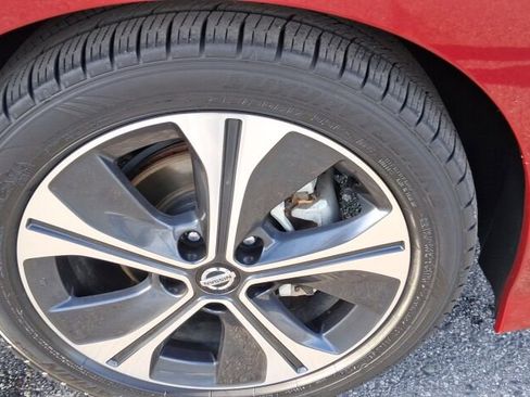 Used 2020 Nissan Leaf SV w/ SV Technology Package image 8