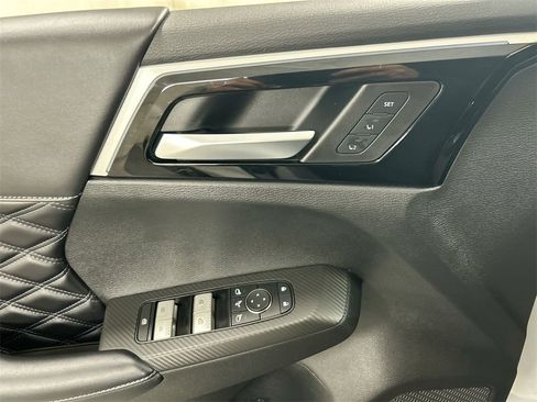 Used 2022 Mitsubishi Outlander SEL image 11