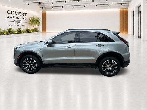 Certified 2025 Cadillac XT4 Sport FWD image 9