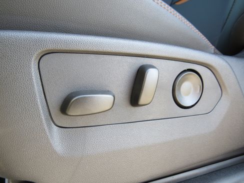 New 2026 GMC Sierra 1500 AT4 w/ Technology Package image 16