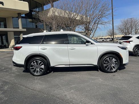 Used 2026 INFINITI QX60 Luxe w/ Cargo Package image 2