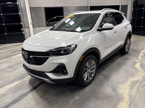 Used 2022 Buick Encore GX Essence w/ Experience Buick Package image 4