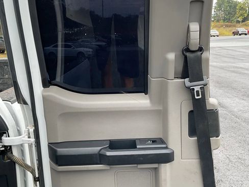 Used 2020 Ford F250 XL w/ Power Equipment Group image 36