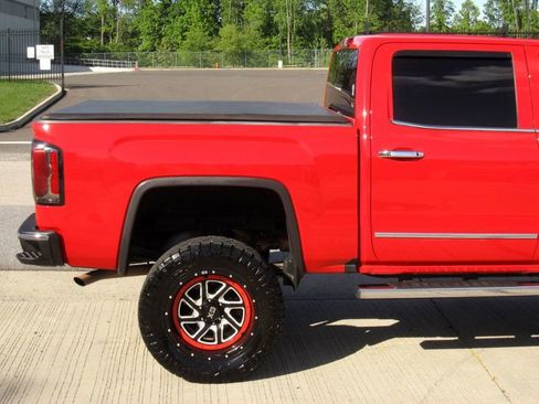 Used 2018 GMC Sierra 1500 SLT w/ SLT Premium Package image 11