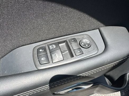 Used 2022 Dodge Challenger R/T Scat Pack RWD image 9