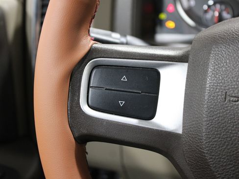 Used 2011 RAM 2500 Laramie image 10