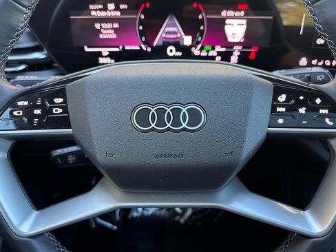 Used 2025 Audi Q5 Premium Plus w/ Premium Plus AWD/4WD image 21