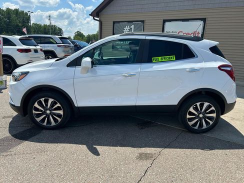 Used 2021 Buick Encore Preferred AWD/4WD image 8