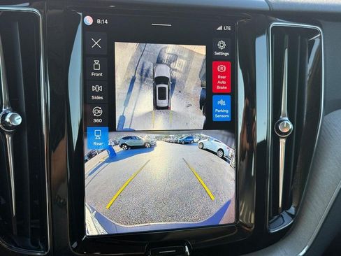 Certified 2025 Volvo XC60 B5 Plus AWD/4WD image 22
