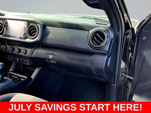 Used 2020 Toyota Tacoma TRD Off-Road w/ Technology Package AWD/4WD image 30