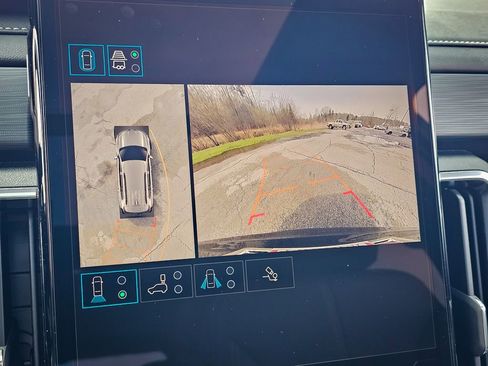 New 2026 GMC Acadia Elevation image 25