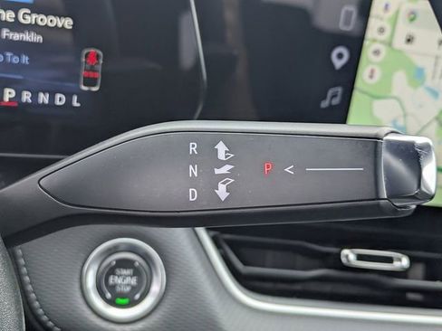 Used 2025 Chevrolet Equinox LT FWD image 28