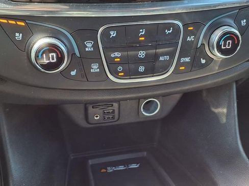 Used 2023 Chevrolet Traverse Premier w/ LPO, Floor Liner Package AWD/4WD image 18