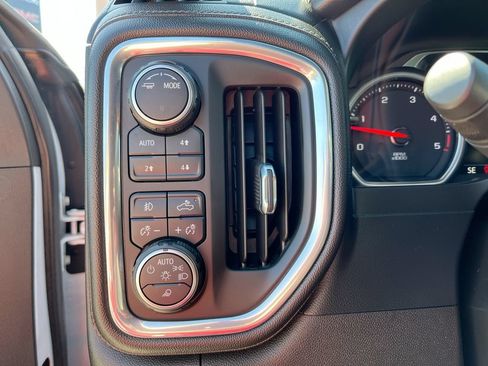 Used 2022 Chevrolet Silverado 2500 High Country AWD/4WD image 18