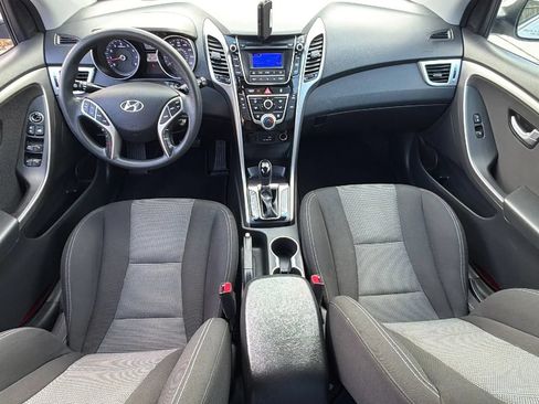 Used 2017 Hyundai Elantra GT FWD image 29