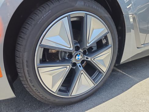 Used 2026 BMW i4 eDrive40 w/ Driving Assistance Package RWD image 4