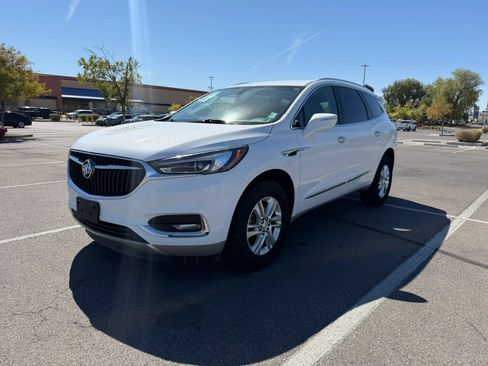Used 2020 Buick Enclave Essence w/ Sound and Sites Package FWD image 2