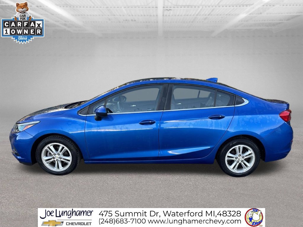 Used 2017 Chevrolet Cruze LT w/ Convenience Package FWD image 7