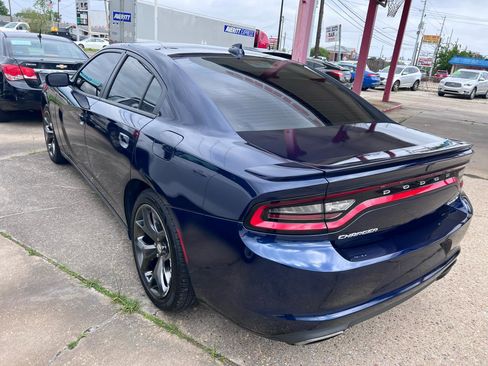 Used 2016 Dodge Charger SXT w/ Rallye Group image 2