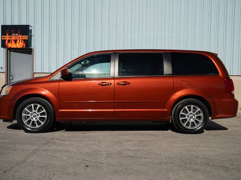 Used 2012 Dodge Grand Caravan R/T w/ Driver Convenience Group image 6