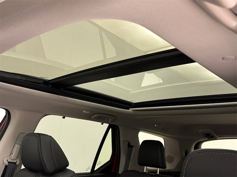 New 2025 Honda Pilot Touring image 14