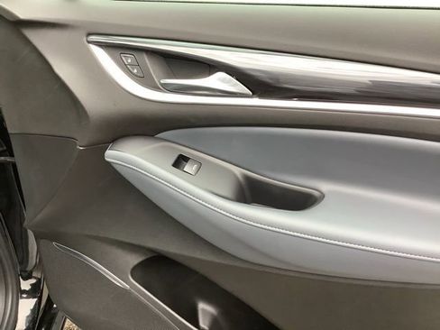 Used 2022 Buick Enclave Essence w/ Sport Touring Edition image 20