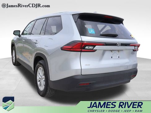 Used 2025 Toyota Grand Highlander AWD image 19
