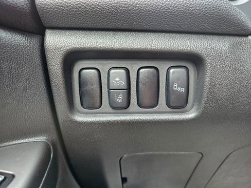 Used 2024 Mitsubishi Outlander Sport SE image 28