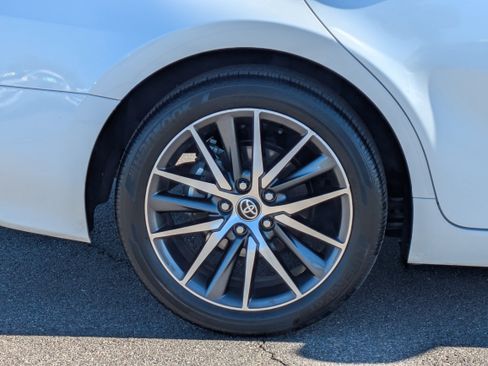 Used 2023 Toyota Camry XLE image 9