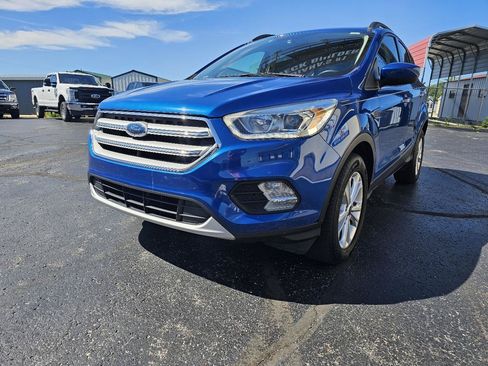 Used 2019 Ford Escape SEL AWD/4WD image 2